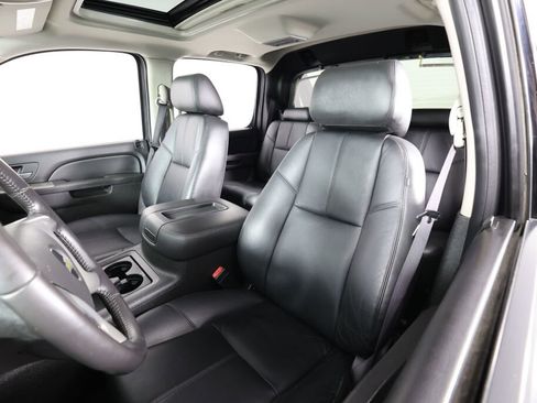 Used 2012 Chevrolet Avalanche LT w/ Suspension Package, Off-Road image 11