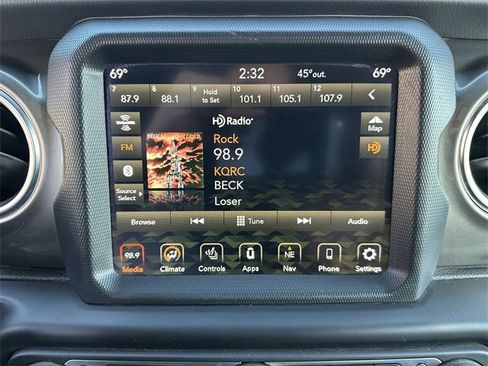 Used 2020 Jeep Gladiator Overland image 21