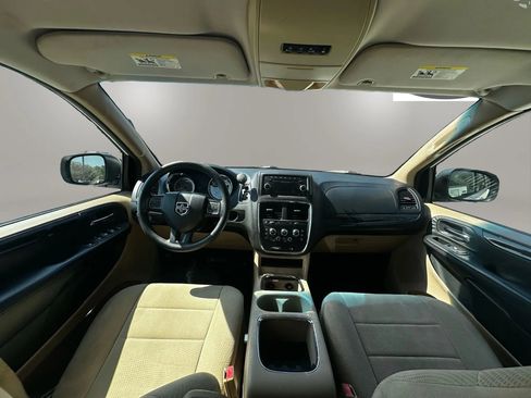 Used 2014 Dodge Grand Caravan SXT FWD image 21