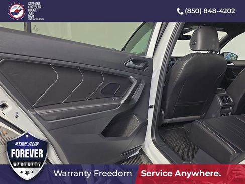 Used 2023 Volkswagen Tiguan SE R-Line FWD image 29