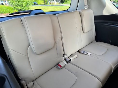 Used 2024 Nissan Armada Platinum w/ Captain's Chairs Package image 31