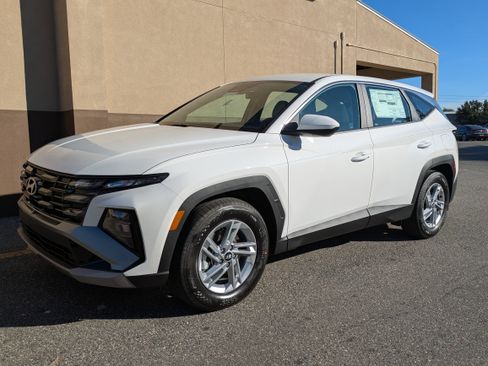 New 2026 Hyundai Tucson SE image 10