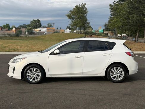 Used 2013 MAZDA MAZDA3 i Grand Touring w/ Tech Pkg FWD image 8