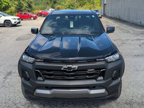 Used 2023 Chevrolet Colorado Trail Boss w/ Technology Package AWD/4WD image 21