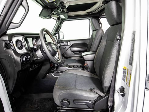 Used 2024 Jeep Wrangler Unlimited Sport AWD/4WD image 8