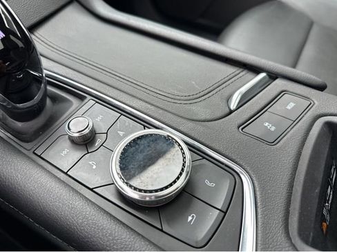Certified 2023 Cadillac XT6 Premium Luxury FWD image 29