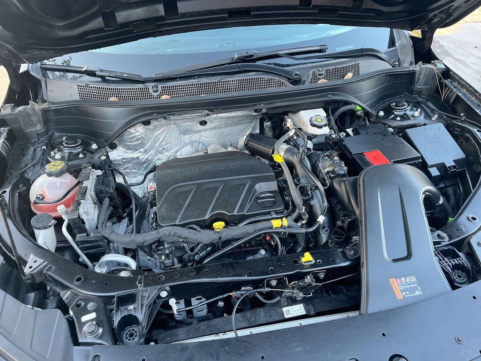 Used 2025 Chevrolet Trax LS FWD image 29