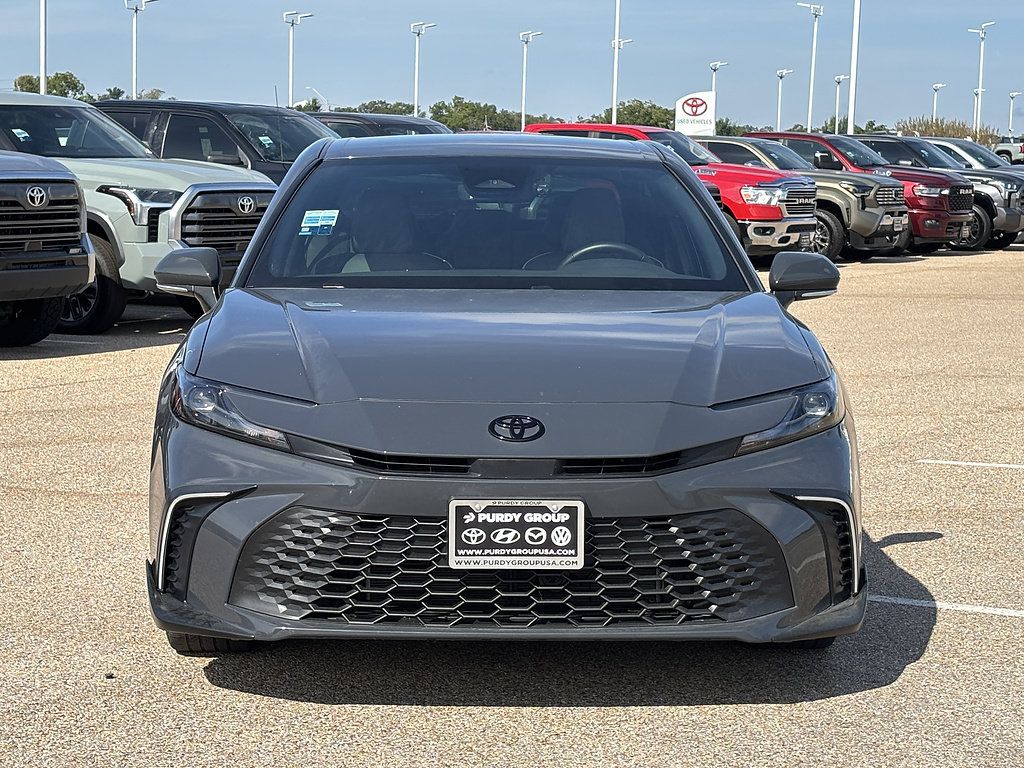 Used 2025 Toyota Camry SE w/ Convenience Package FWD image 3