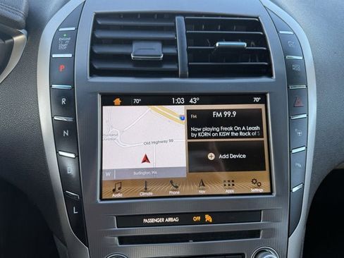 Used 2017 Lincoln MKZ Select w/ Technology Package image 21