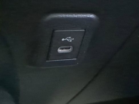 Used 2025 Toyota Corolla SE image 20