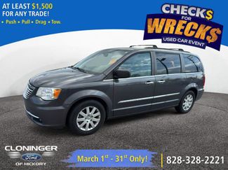 Used 2015 Chrysler Town & Country Touring w/ Driver Convenience Group video 1