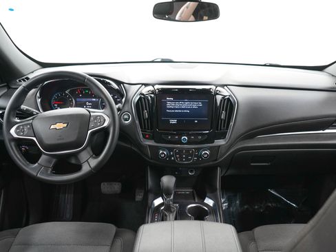 Used 2023 Chevrolet Traverse LT AWD/4WD image 17