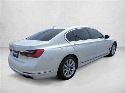 Used 2020 BMW 740i w/ Cold Weather Package image 5