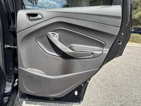 Used 2019 Ford Escape S image 18