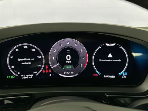 Certified 2025 Porsche Cayenne S AWD/4WD image 19