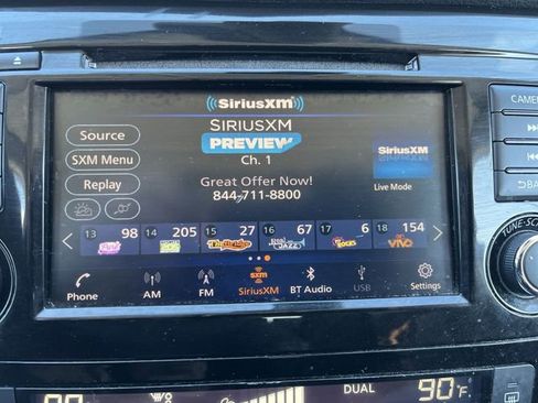 Used 2020 Nissan Rogue SV image 14