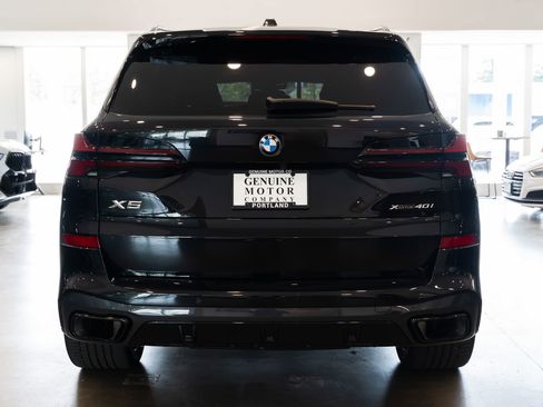 Used 2024 BMW X5 xDrive40i w/ M Sport Package AWD/4WD image 5