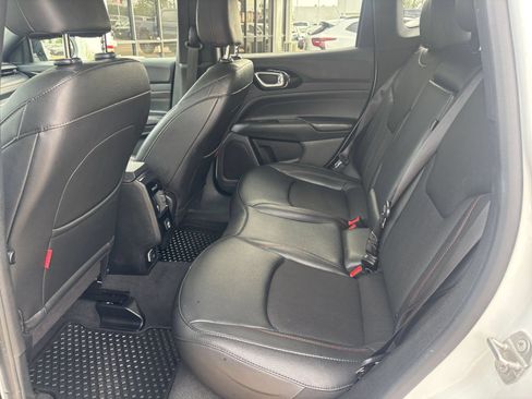 Used 2025 Jeep Compass Trailhawk AWD/4WD image 24