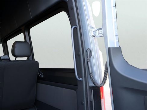 New 2025 Mercedes-Benz Sprinter 2500 image 19