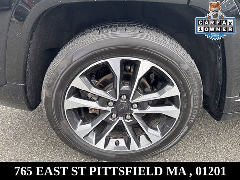 Used 2022 Jeep Grand Cherokee Overland w/ Adv Protech Group III image 37