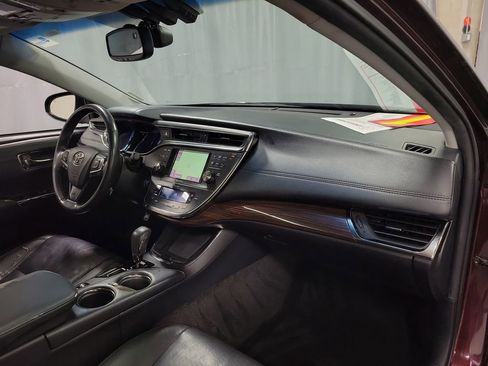 Used 2014 Toyota Avalon Limited w/ Technology Package FWD image 28