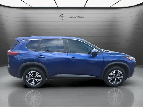 Certified 2023 Nissan Rogue SV AWD/4WD image 3