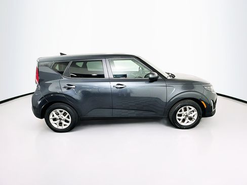 Used 2025 Kia Soul LX w/ LX Technology Package FWD image 10