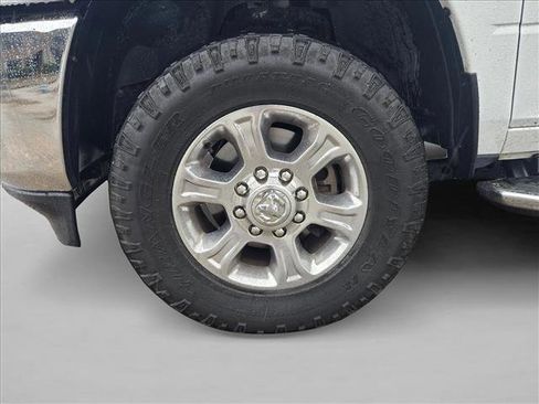 Used 2023 RAM 2500 Big Horn w/ Level 1 Equipment Group AWD/4WD image 10