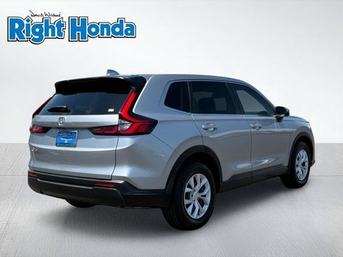 Used 2024 Honda CR-V LX image 9