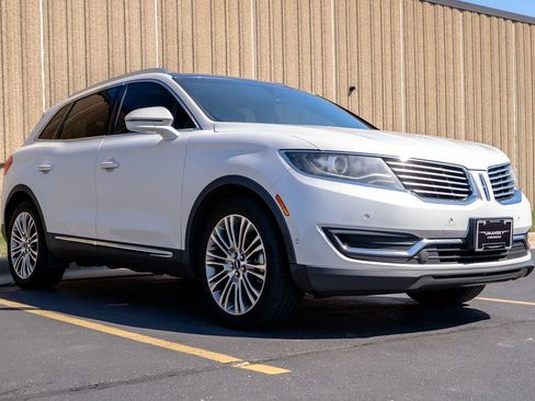Used 2018 Lincoln MKX Reserve w/ Driver Assistance Package image 2