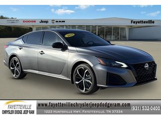 Used 2023 Nissan Altima 2.5 SR video 1