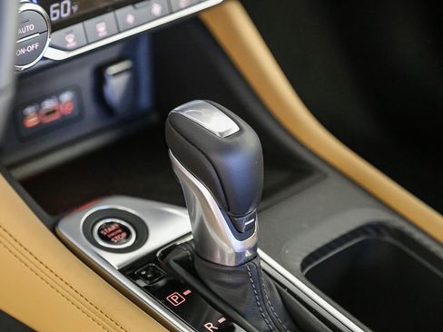 Used 2025 Nissan Sentra SV w/ SV Premium Package image 20