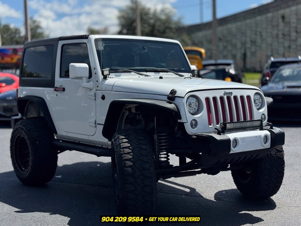 Used 2016 Jeep Wrangler Sahara w/ Connectivity Group AWD/4WD image 11