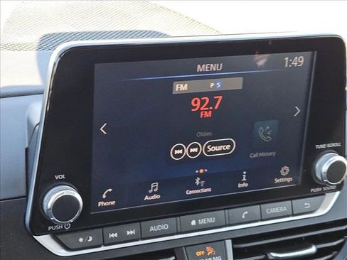 Used 2024 Nissan Altima 2.5 SV FWD image 10