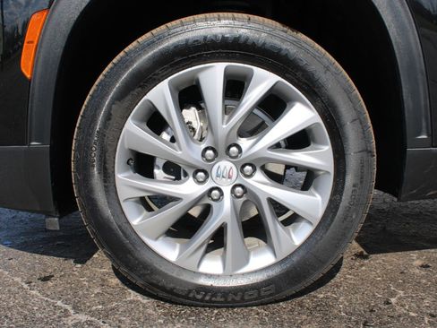 Used 2025 Buick Enclave Preferred FWD image 48
