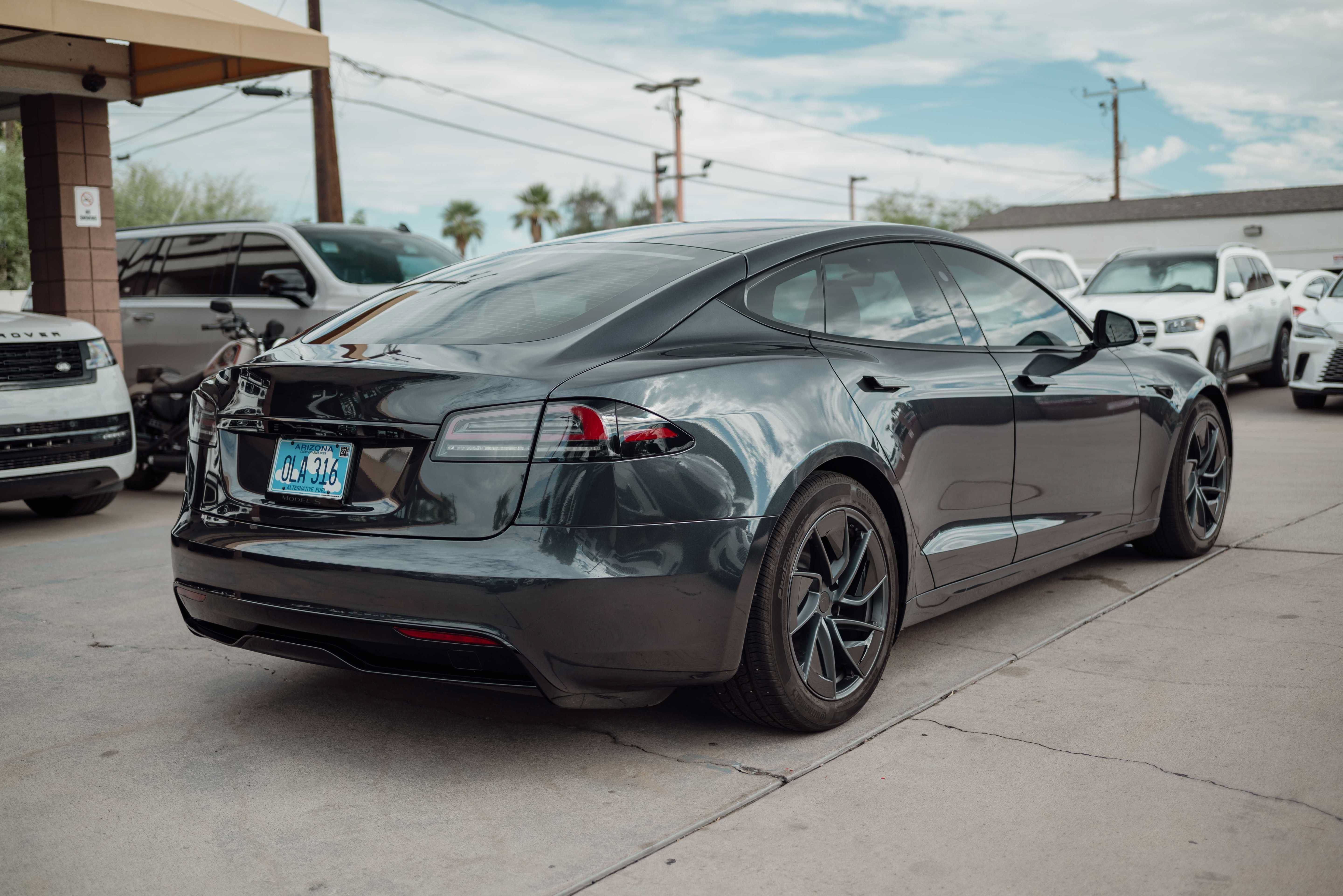 Used 2026 Tesla Model S AWD/4WD image 3