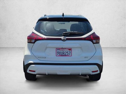Used 2023 Nissan Kicks SV FWD image 7