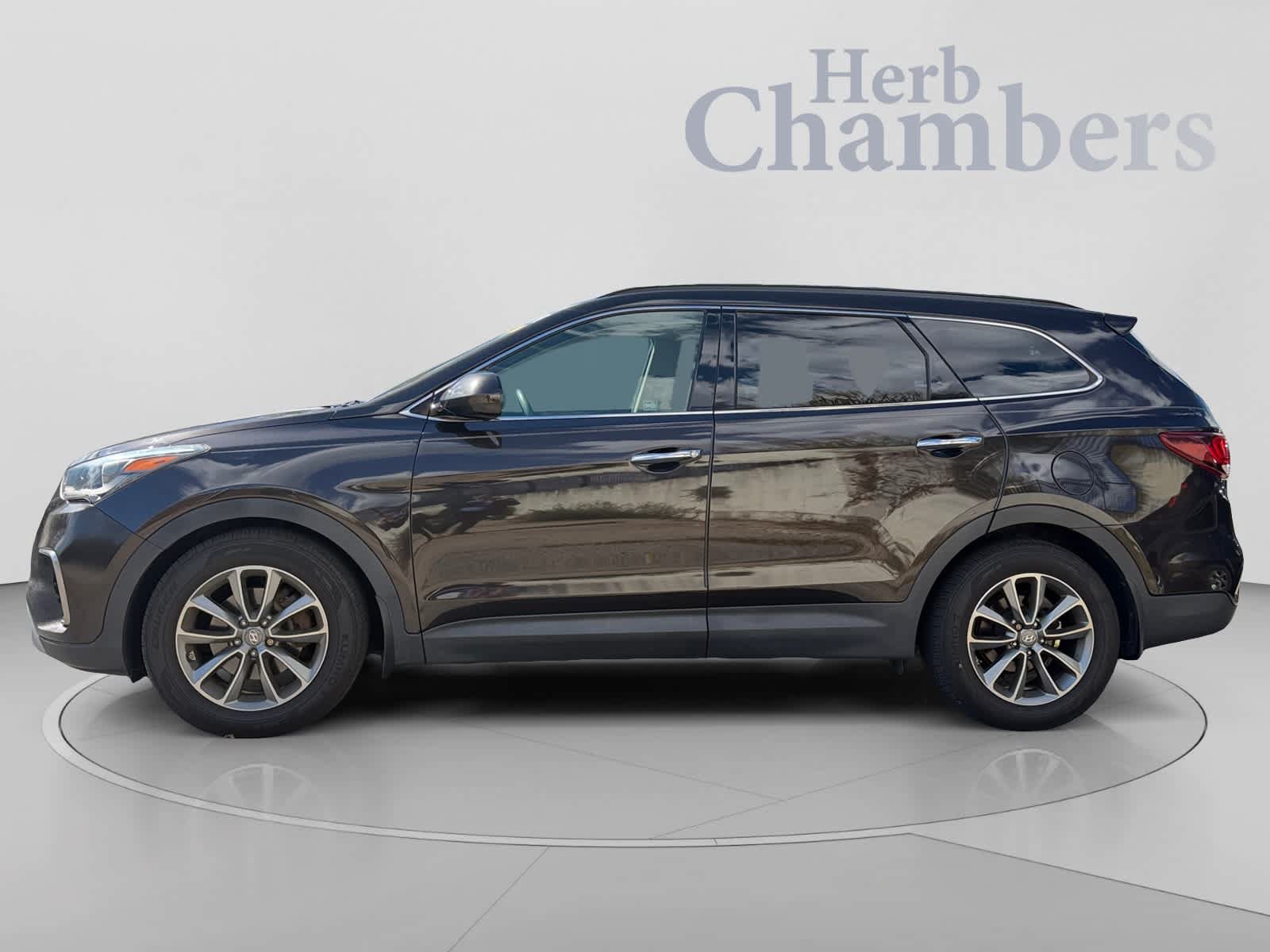 Used 2017 Hyundai Santa Fe SE w/ Cargo Package AWD/4WD image 6