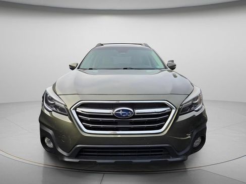 Used 2018 Subaru Outback 2.5i Limited AWD/4WD image 3