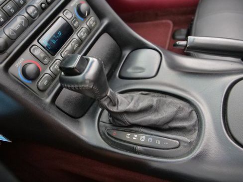 Used 1998 Chevrolet Corvette Convertible image 16