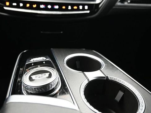 Used 2024 Cadillac Lyriq Luxury RWD image 21