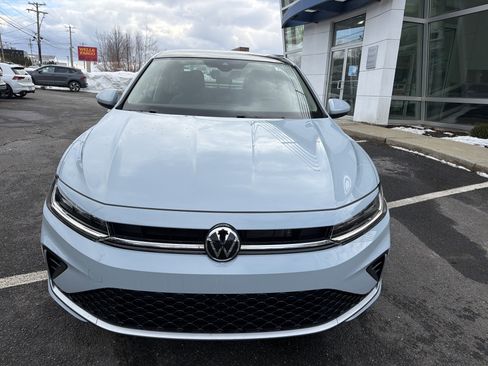 New 2026 Volkswagen Jetta SE image 1