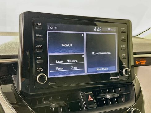 Used 2022 Toyota Corolla LE FWD image 13