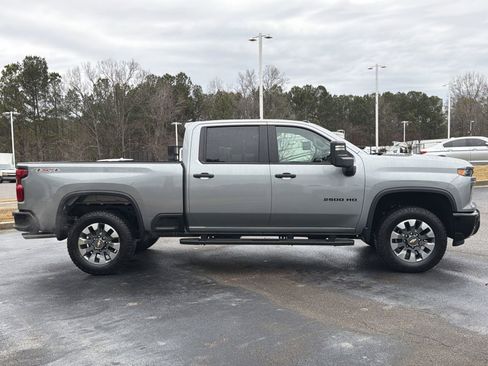Used 2026 Chevrolet Silverado 2500 Custom w/ Custom Value Package image 11