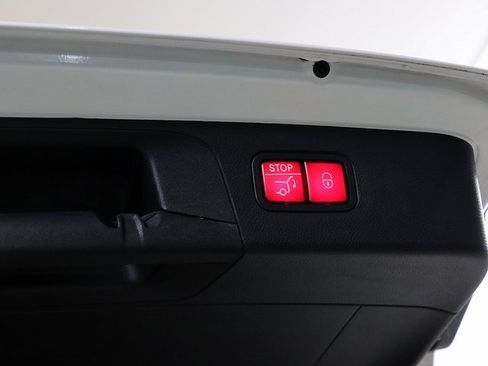 Certified 2022 Mercedes-Benz GLC 43 AMG 4MATIC image 31