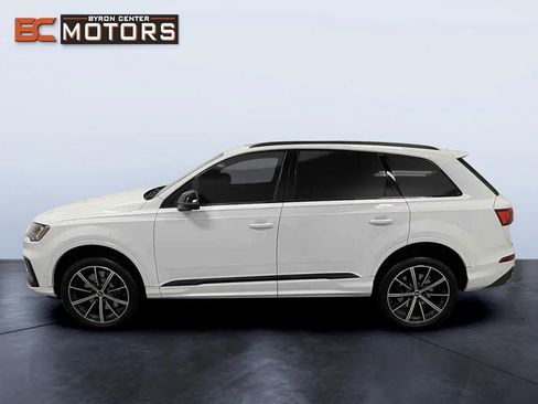 Used 2021 Audi SQ7 Premium Plus w/ Driver Assistance Package image 5