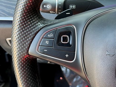 Used 2018 Mercedes-Benz E 300 4MATIC image 35