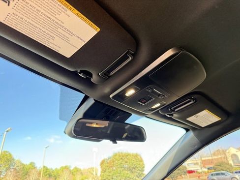 Used 2025 Toyota Camry SE image 29