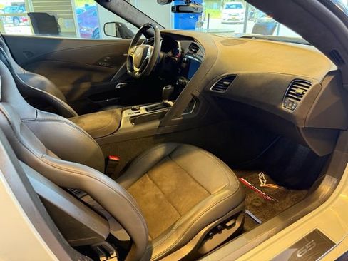 Used 2018 Chevrolet Corvette Grand Sport w/ Carbon 65 Edition image 17