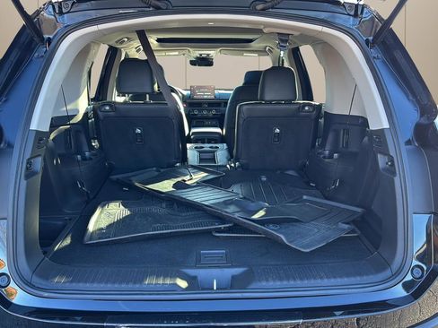 Used 2023 Honda Pilot Touring image 13